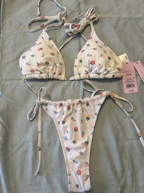 Wild fable White Floral Triangle String Bikini Set